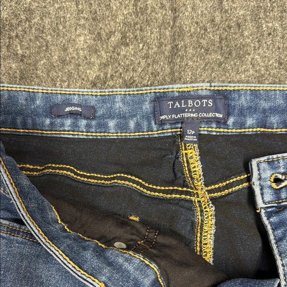 Talbots Blue Skinny Jeans Classic Style - Picture 4 of 4
